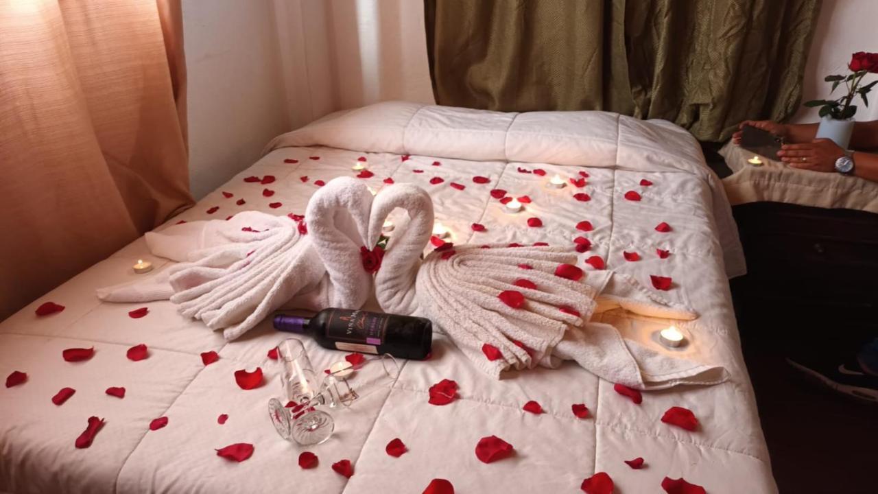 Hostal Dulces Sueños Panajachel Exterior foto