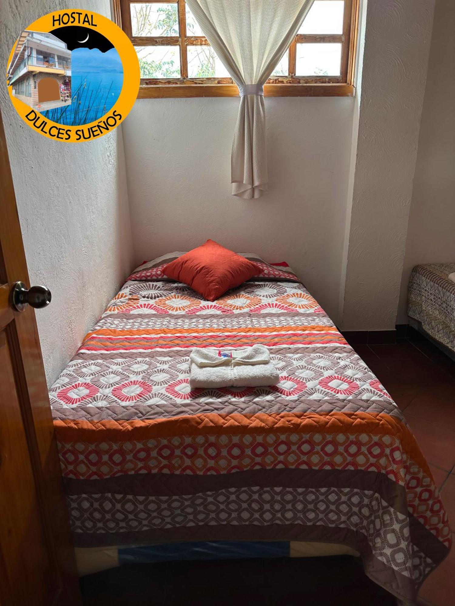 Hostal Dulces Sueños Panajachel Exterior foto